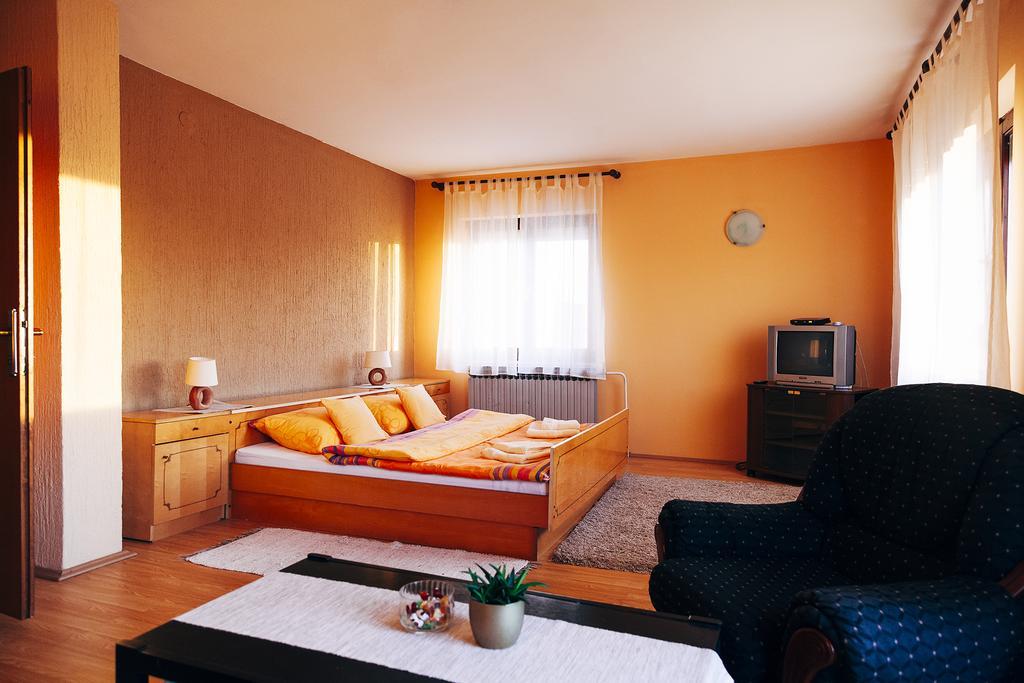 Apartmani Maraton Vukovar Zimmer foto